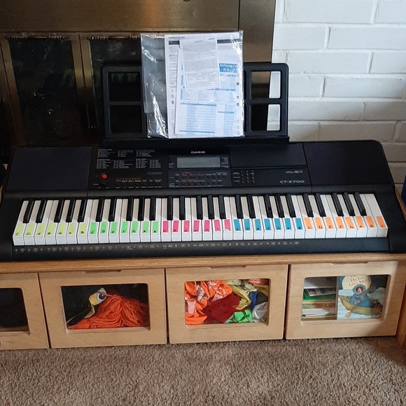 Casio CT- X700 - Picture 1 of 3